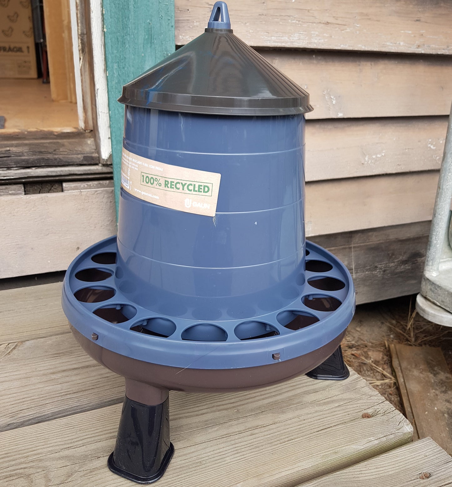 Foderautomat på ben 4 kg