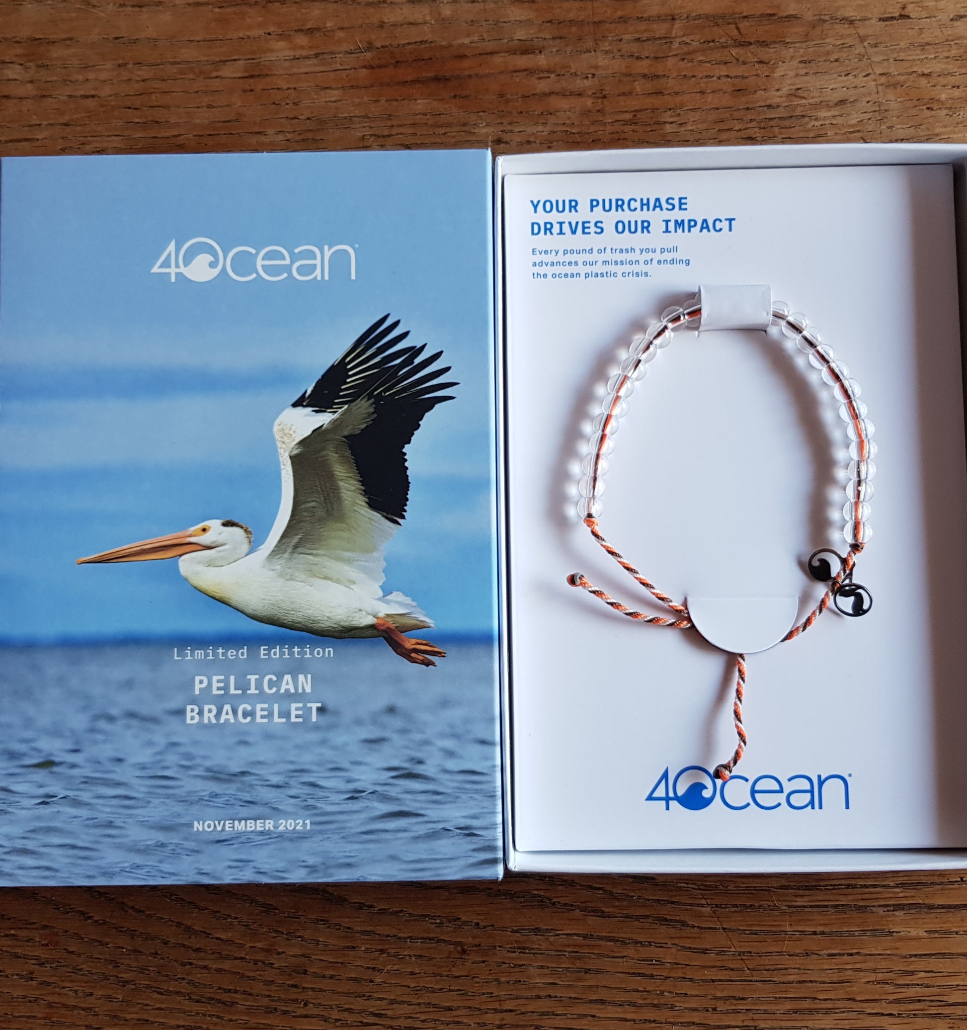 4ocean pelikan-armbandet - Naturboden