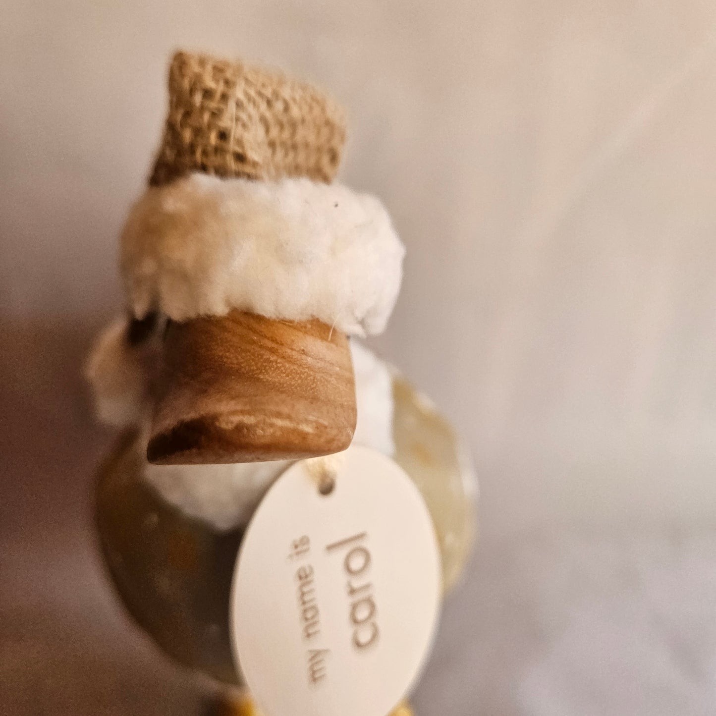 Carol 1 julanka näbb närbild skav - Naturboden