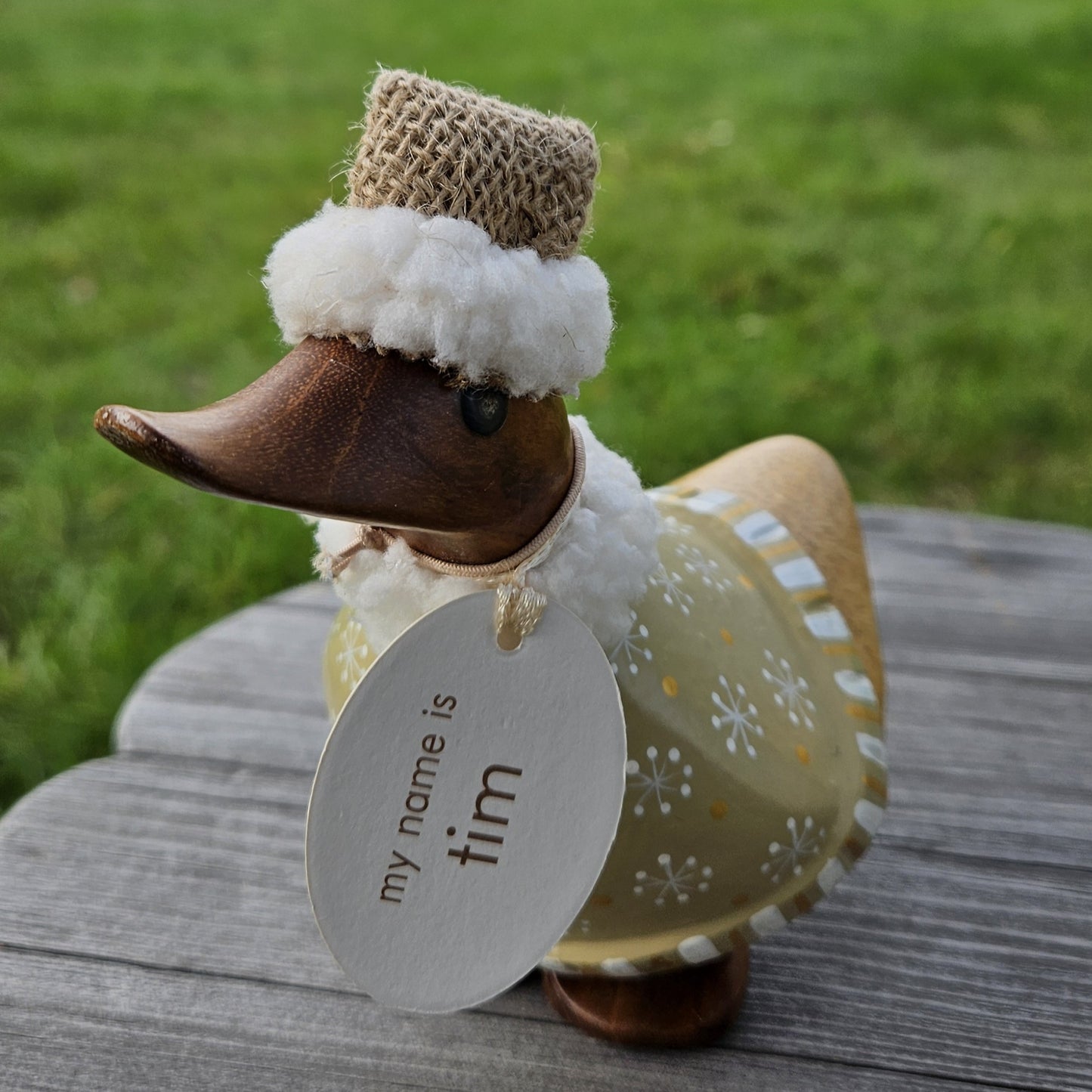 Tim julanka i bambu, dress i beige, guld och vitt, mössa av säckväv - Naturboden