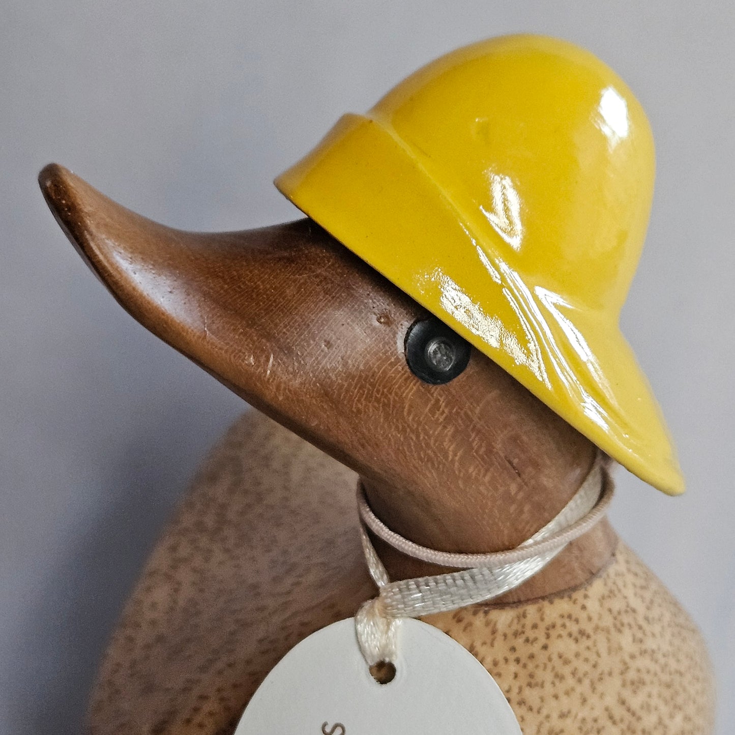 Rainy day anka i bambu med gul hatt - Naturboden