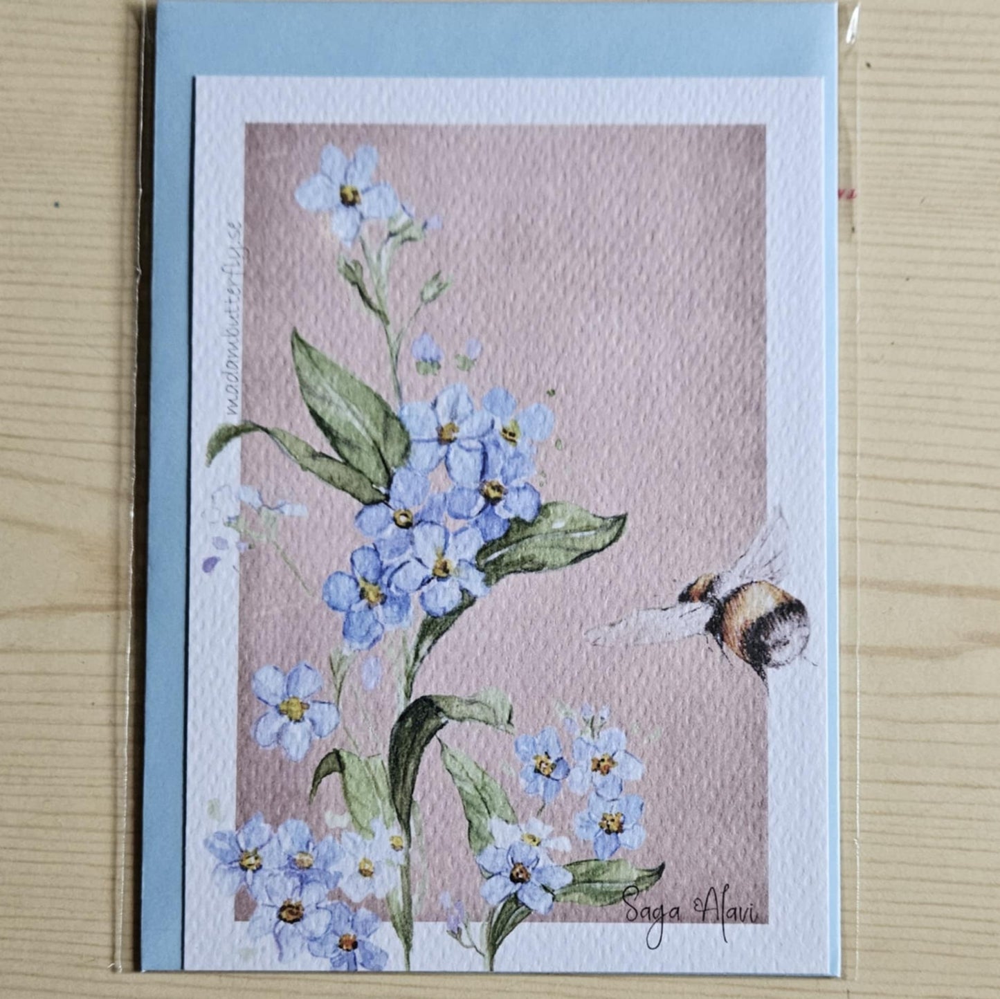 Vykort Förgätmigej och humla